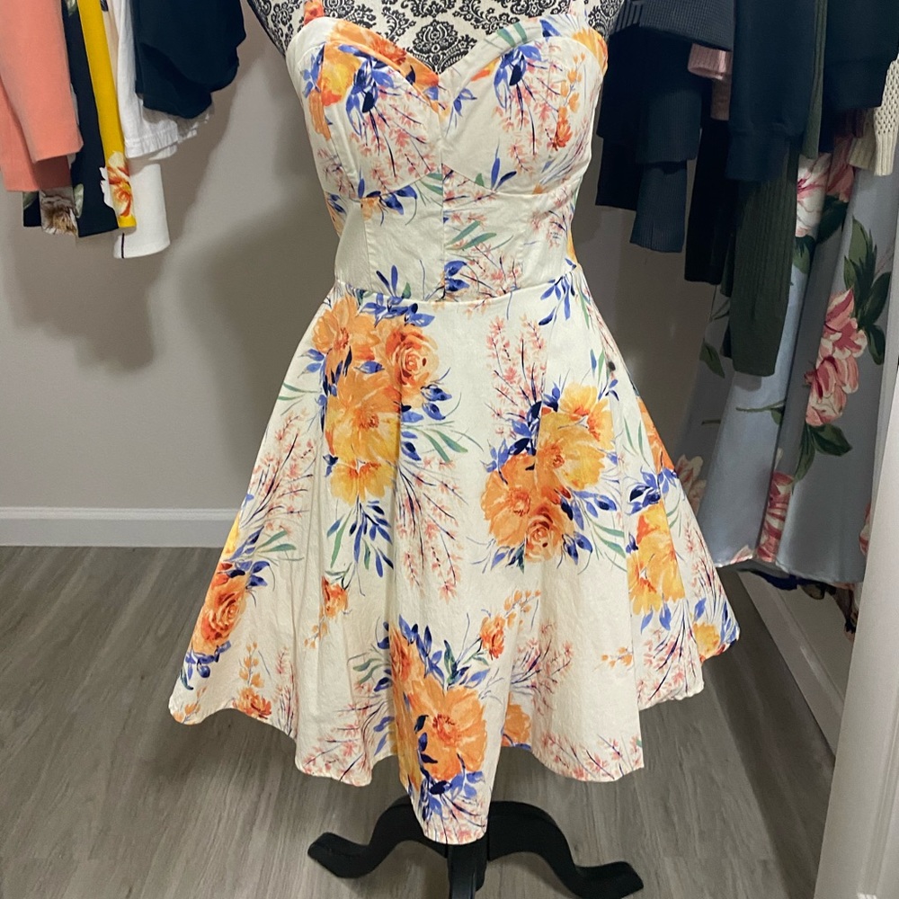 A beautiful Dress great for a phone shoot